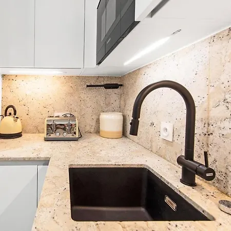 Exceptional 2 Bed Near Monaco With Large Terrace, Sea View, Parking Casa vacanze
